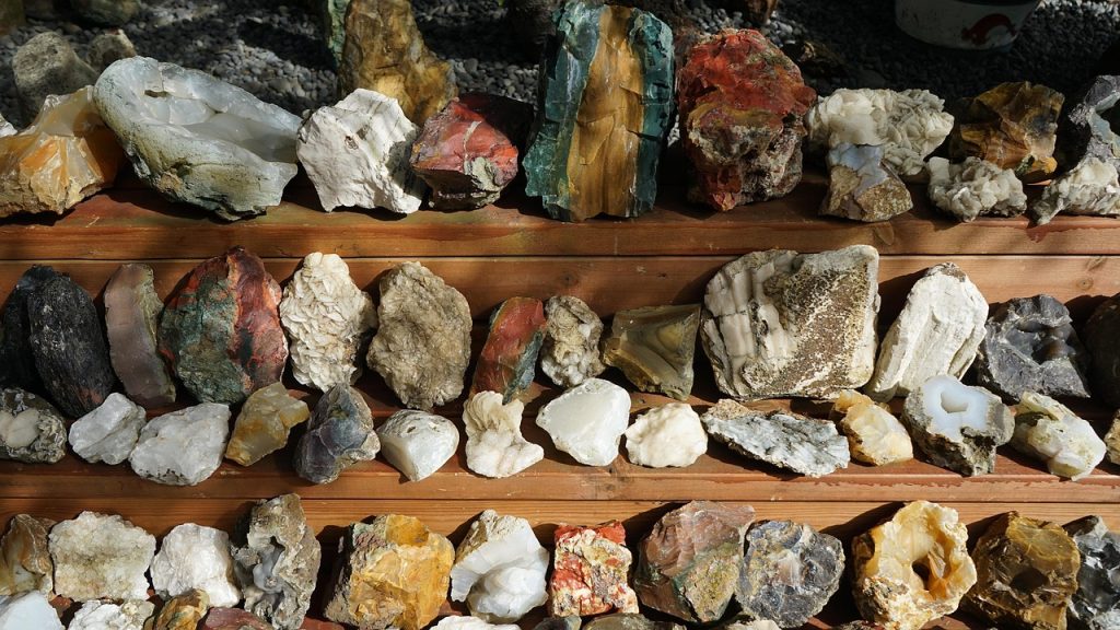 Lithothérapie : comment reconnaître une vraie pierre d’une imitation ?